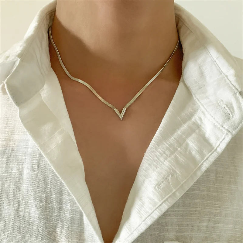Korean Fashion Flat Cuba Snake Chain V Necklace for Women Jewelry Charm Party Choker Necklace Party Gift Collares Para Muje