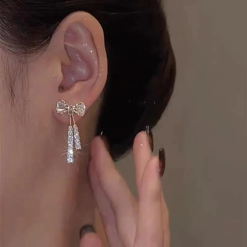 Korean Fashion Emerald Crystal Dangle Earrings for Women Trendy Gold Color Hollow Stud Earring Birthday Gifts Pendientes Mujer
