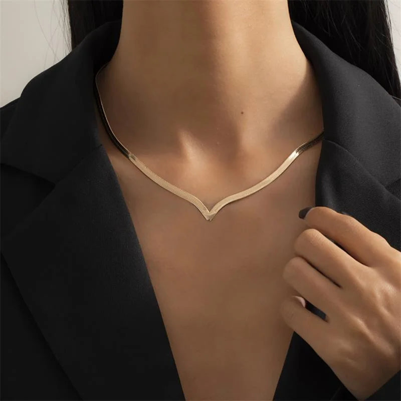 Korean Fashion Flat Cuba Snake Chain V Necklace for Women Jewelry Charm Party Choker Necklace Party Gift Collares Para Muje