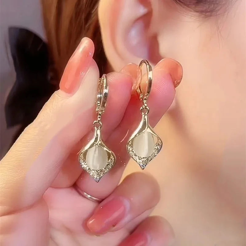 Luxury High-end Temperament Trendy Fashion Ladies Cat's Eye Stone Angel Eye Earrings,Earrings Jewelry Gift Accessories