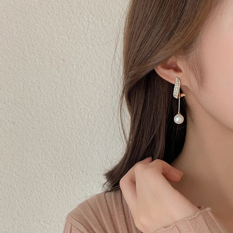 2023 New Classic Elegant Imitation Pearl Dangle Earrings For Women Crystal Long Tassel Exquisite Drop Earring Wedding Jewelry