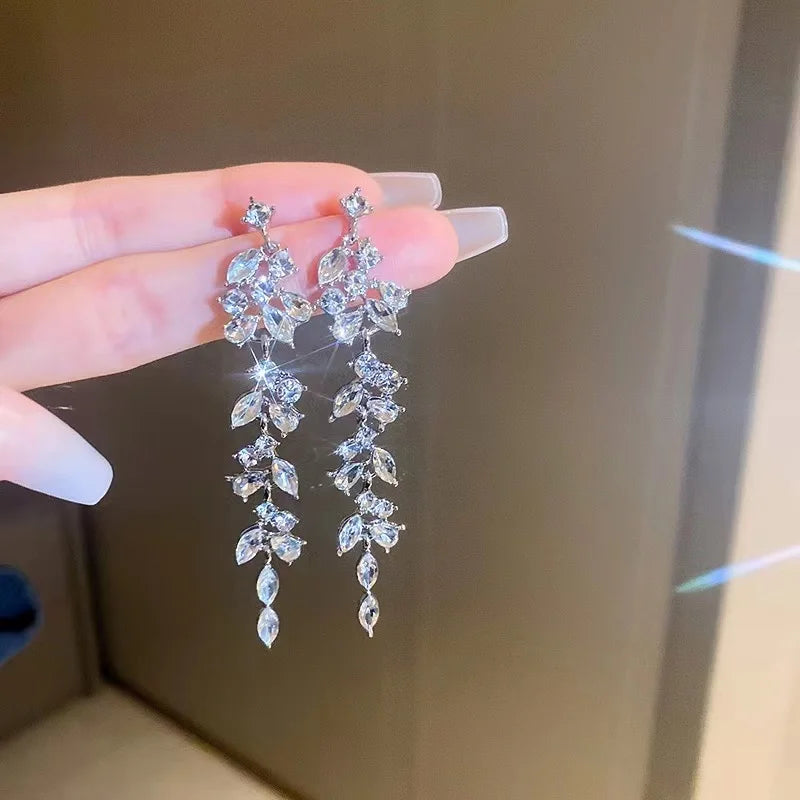 Korean Fashion Emerald Crystal Dangle Earrings for Women Trendy Gold Color Hollow Stud Earring Birthday Gifts Pendientes Mujer