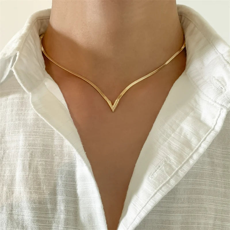 Korean Fashion Flat Cuba Snake Chain V Necklace for Women Jewelry Charm Party Choker Necklace Party Gift Collares Para Muje