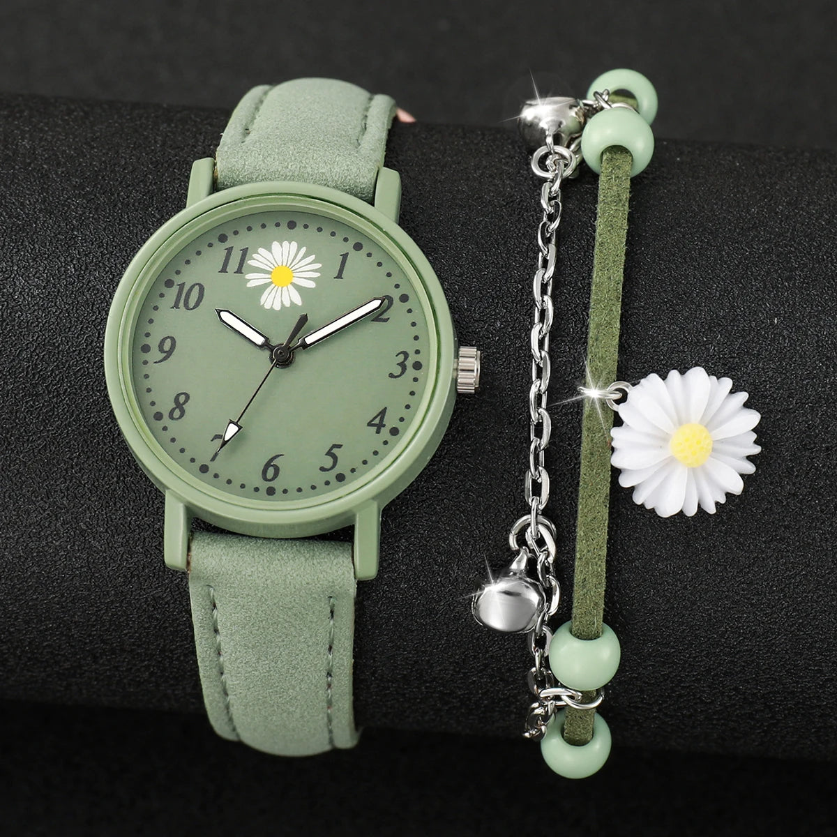Fashion 2pcs/set Women's Daisy Dial Leather Watch&Green Flower Bracelet-Personality Boosted Product Simple & Sleek Design