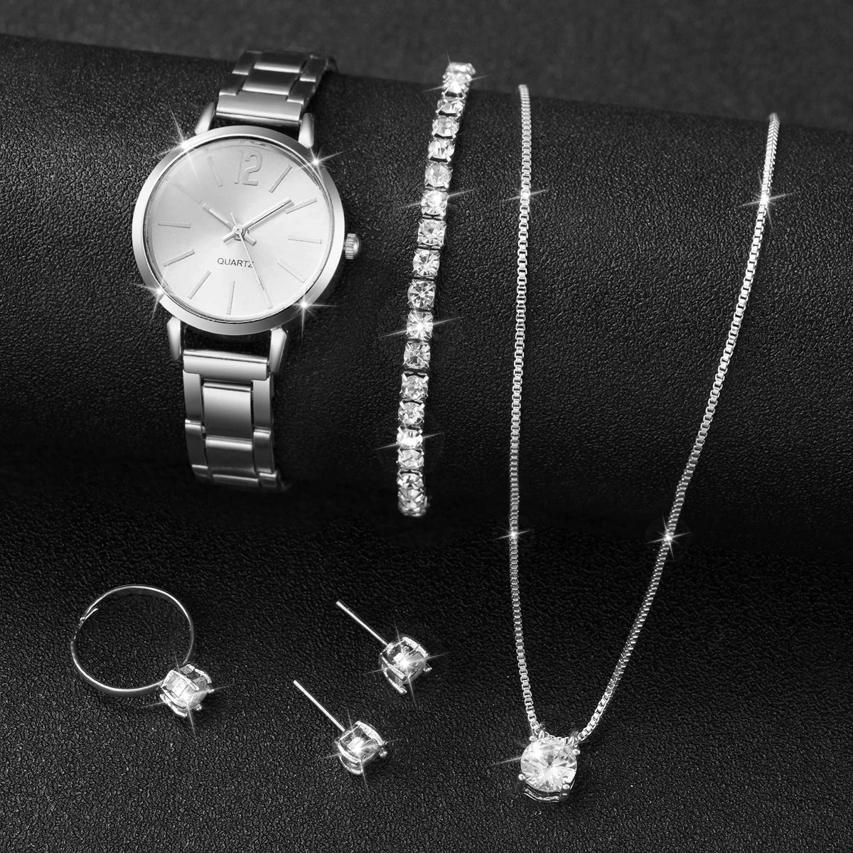 Women silver Quartz Watch-Simple Stainless Steel Quartz Watch Elegant Design & Premium Look