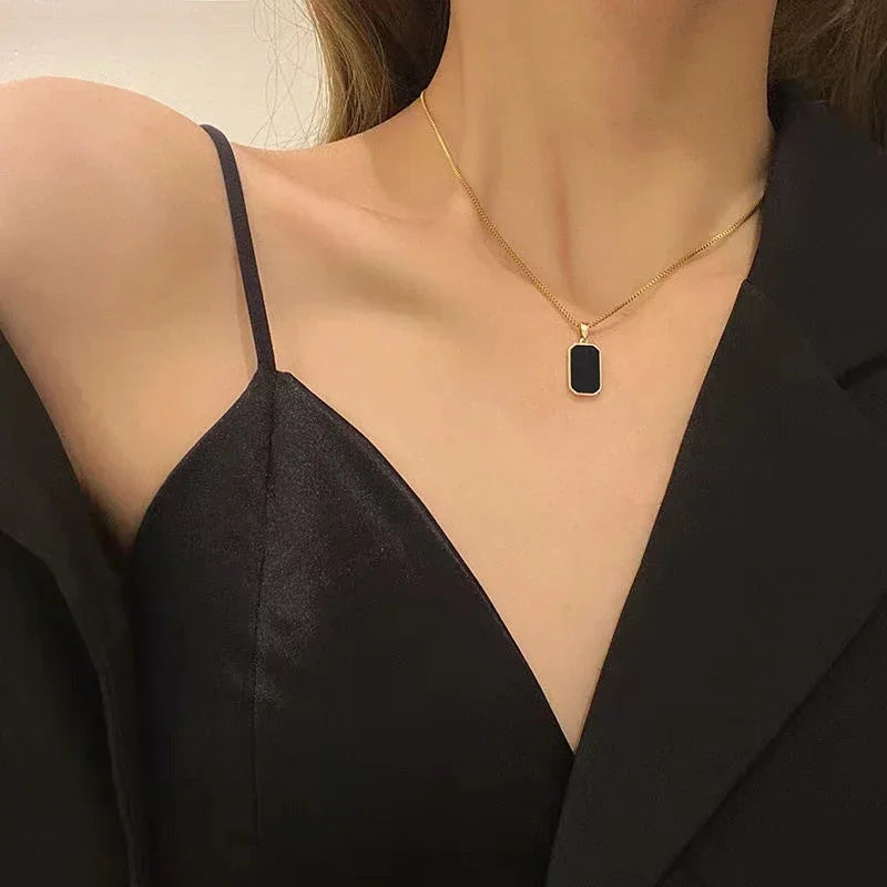 New Stylish Gold Color Geometric Square Necklaces for Women Men Black Enamel Rectangle Pendant Necklace Punk Party Jewelry Gift
